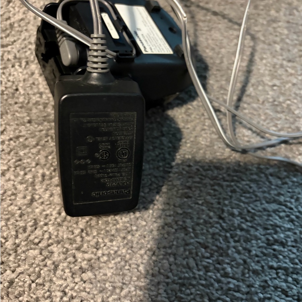 Panasonic Black Cordless Phone Set with Base and 3 remote u it’s - Chargers incl - Picture 12 of 12